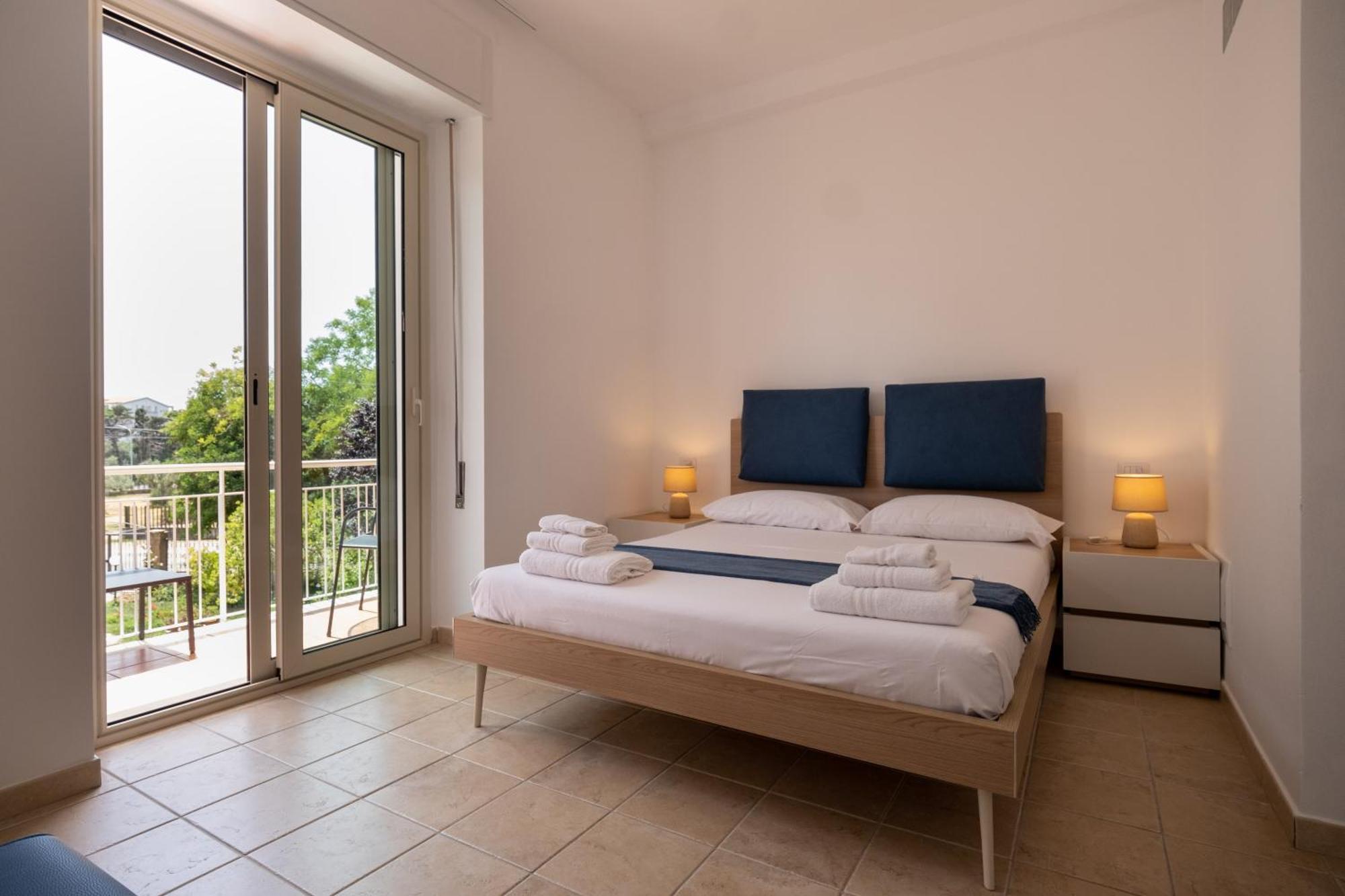 Nautika Suites Alghero Bagian luar foto