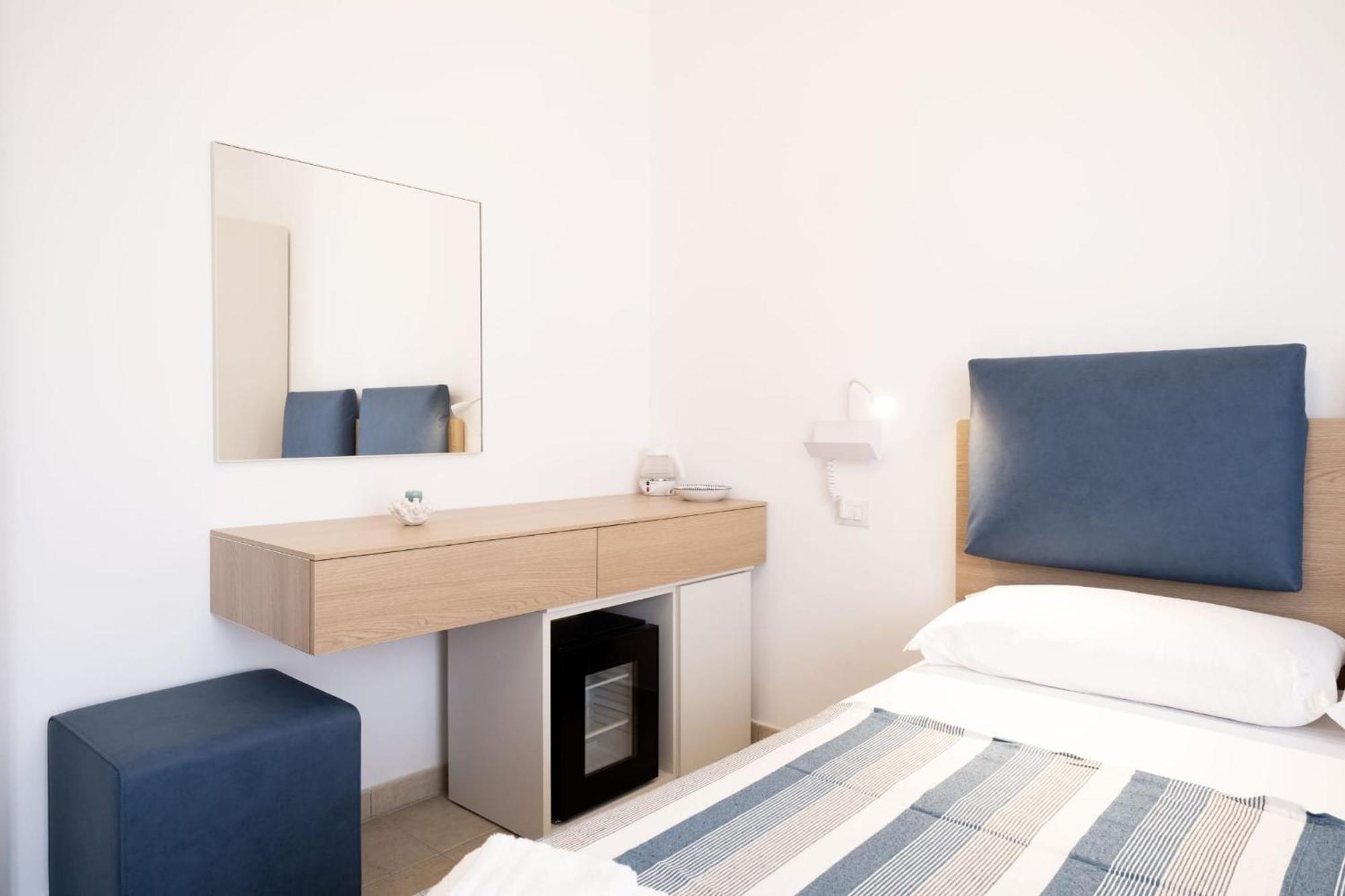 Nautika Suites Alghero Bagian luar foto